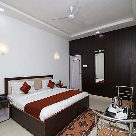 Oyo 11526 Hotel Apollo Agra  Buitenkant foto