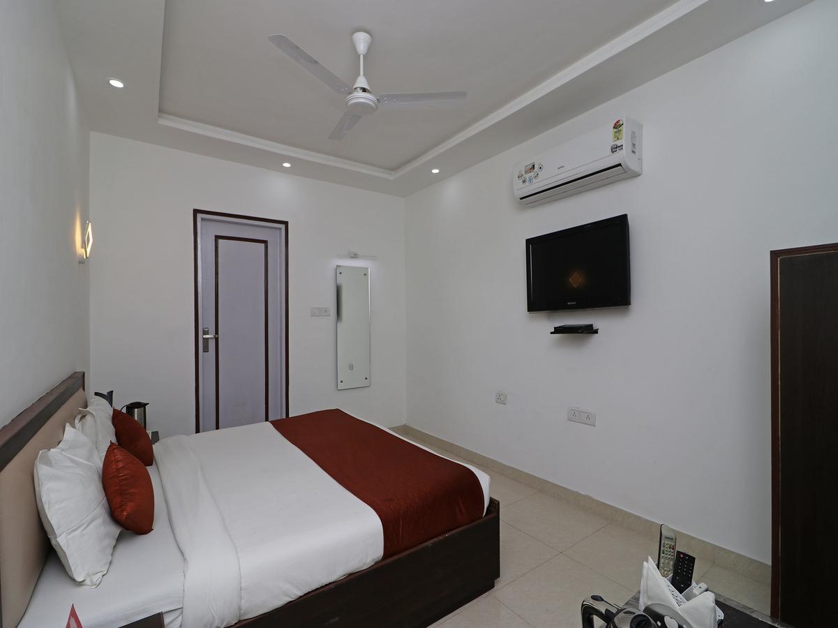 Oyo 11526 Hotel Apollo Agra  Buitenkant foto