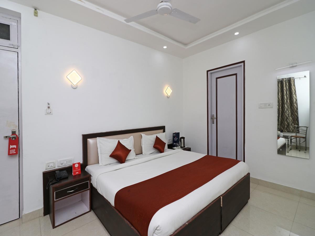 Oyo 11526 Hotel Apollo Agra  Buitenkant foto