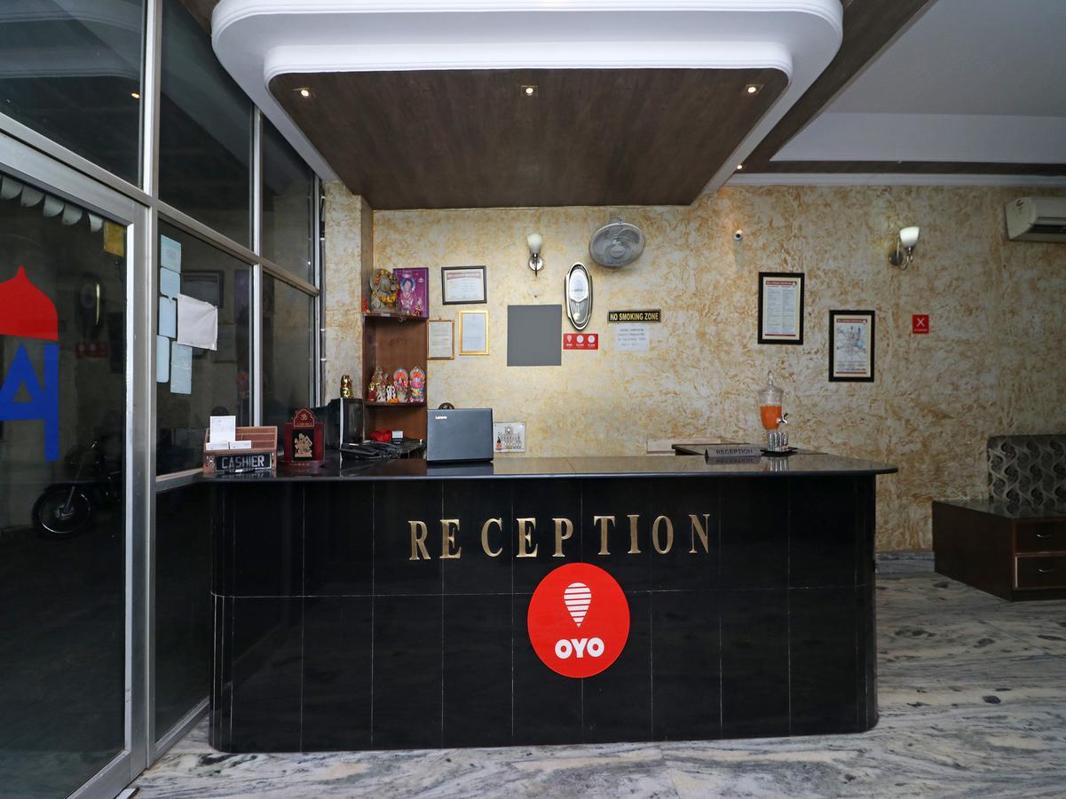Oyo 11526 Hotel Apollo Agra  Buitenkant foto